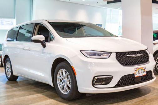 2023 Chrysler Pacifica Touring-L