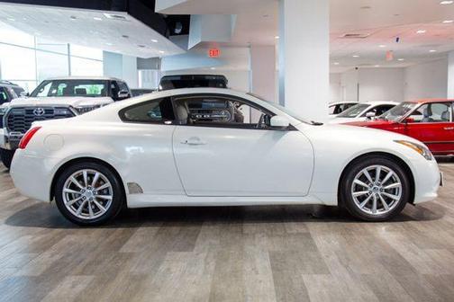 Moonlight White 2012 INFINITI G37 Journey