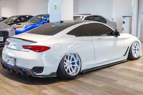 2017 INFINITI Q60 3.0T Premium