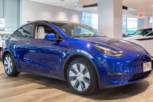 2023 Tesla Model Y Long Range