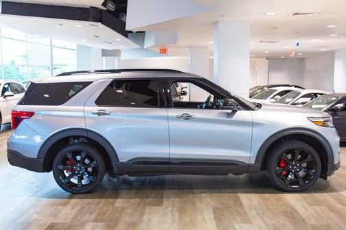 Iconic Silver Metallic 2020 Ford Explorer ST