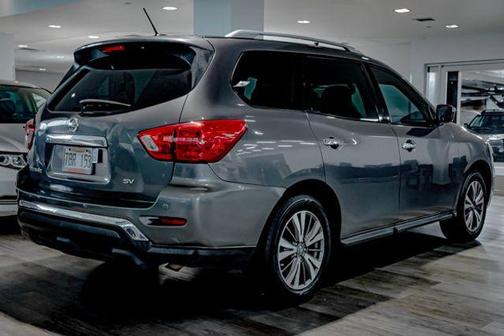 2017 Nissan Pathfinder SV