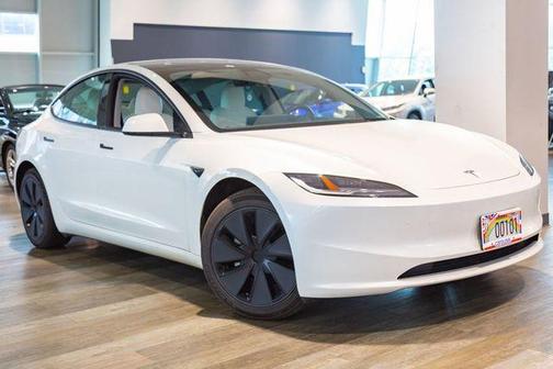 2025 Tesla Model 3 Long Range