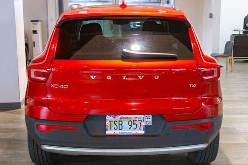2019 Volvo XC40 T4 Momentum