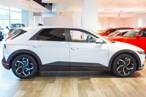 2023 Hyundai IONIQ 5 SE