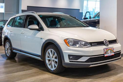 2017 Volkswagen Golf Alltrack TSI S