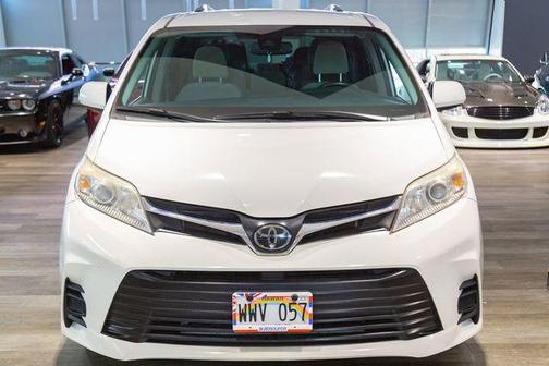 2020 Toyota Sienna LE