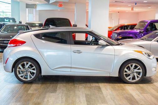 2017 Hyundai Veloster Base