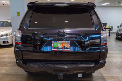 Midnight Black Metallic 2019 Toyota 4Runner SR5