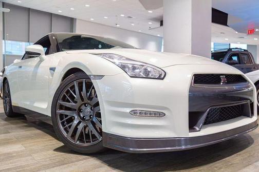 2016 Nissan GT-R Premium
