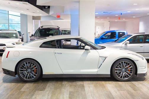 2016 Nissan GT-R Premium