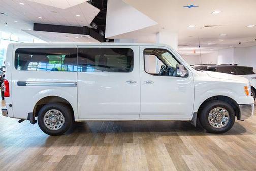 2018 Nissan NV Passenger NV3500 HD SV V6/SV V8