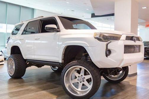 Super White 2016 Toyota 4Runner SR5 SUV