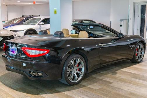 2011 Maserati GranTurismo Base