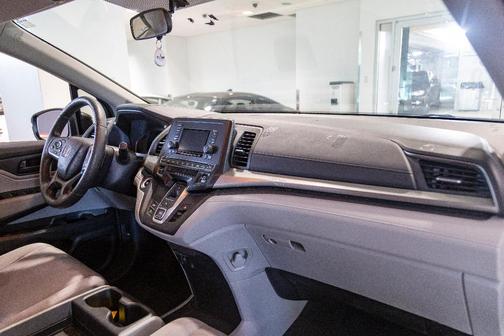 Obsidian Blue Pearl 2019 Honda Odyssey LX