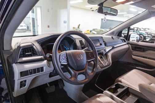 Obsidian Blue Pearl 2019 Honda Odyssey LX