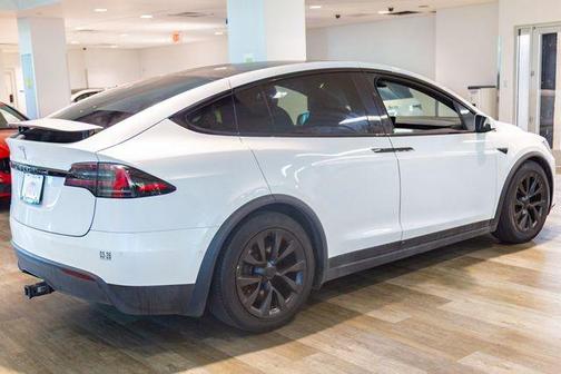 2022 Tesla Model X Base