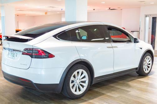 Pearl White Multi 2019 Tesla Model X Long Range