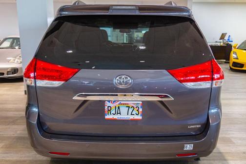 2011 Toyota Sienna XLE