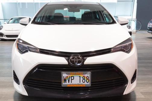 Super White 2018 Toyota Corolla SE