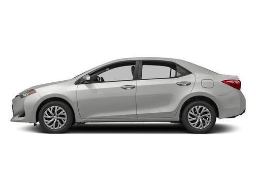 Super White 2018 Toyota Corolla SE