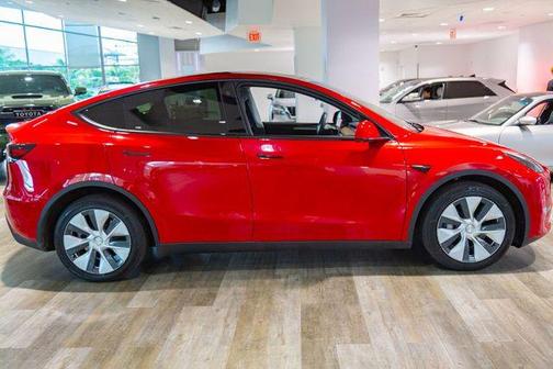 2023 Tesla Model Y Long Range