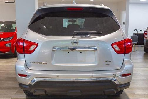 Brilliant Silver Metallic 2019 Nissan Pathfinder SV