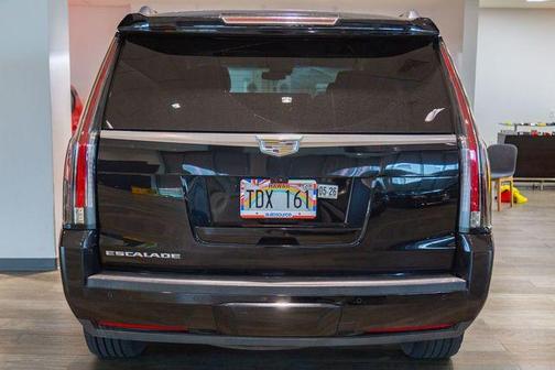 2017 Cadillac Escalade Luxury