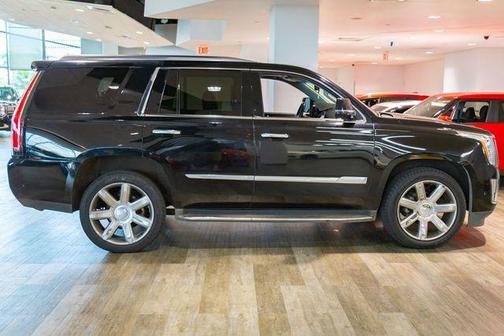 2017 Cadillac Escalade Luxury
