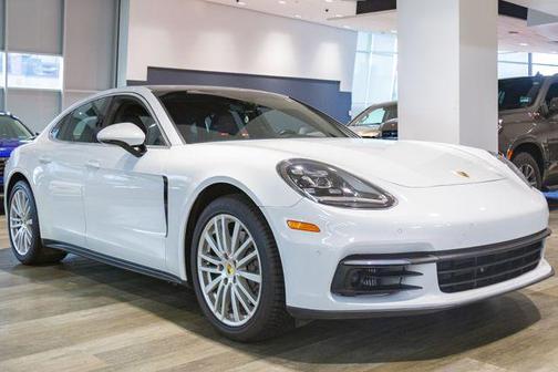 2017 Porsche Panamera 4S