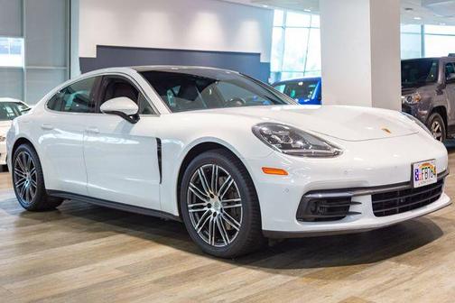 2017 Porsche Panamera 4S
