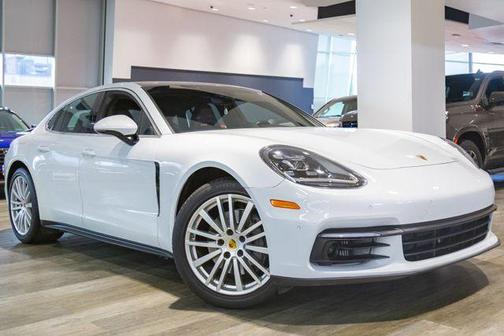 2017 Porsche Panamera 4S