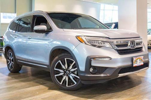 Lunar Silver Metallic 2019 Honda Pilot Touring 8-Passenger