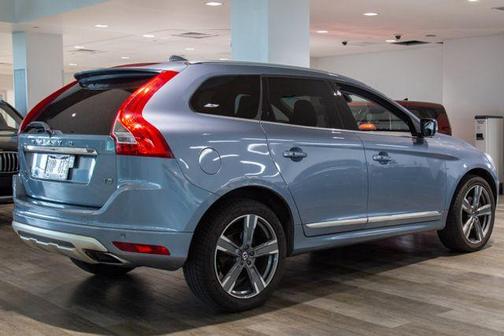 2017 Volvo XC60 T5 Dynamic