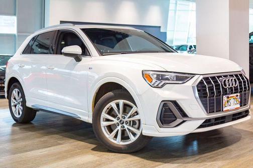 2023 Audi Q3 45 S line Premium