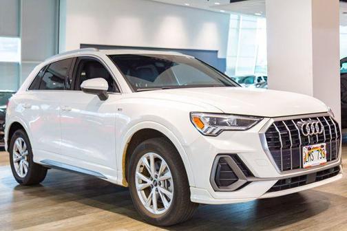 2023 Audi Q3 45 S line Premium