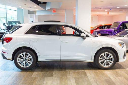 2023 Audi Q3 45 S line Premium