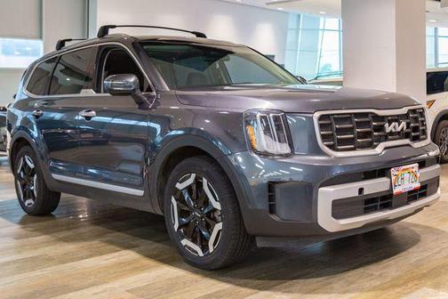 Gravity Gray 2024 Kia Telluride S