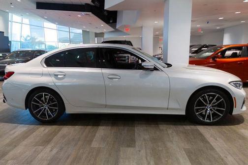 2020 BMW 330 i
