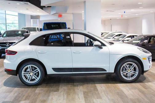 2017 Porsche Macan Base