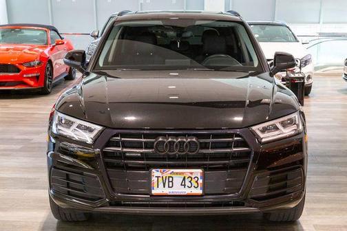 Mythos Black Metallic 2019 Audi Q5 2.0T Premium Plus