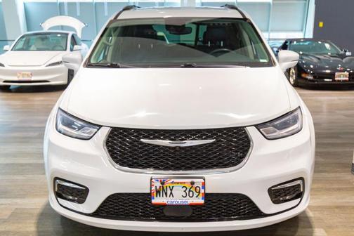 2022 Chrysler Pacifica Touring-L