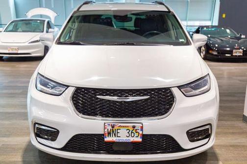 2022 Chrysler Pacifica Touring-L