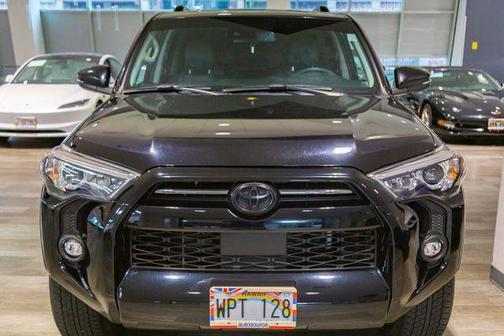 Midnight Black Metallic 2022 Toyota 4Runner SR5 Premium