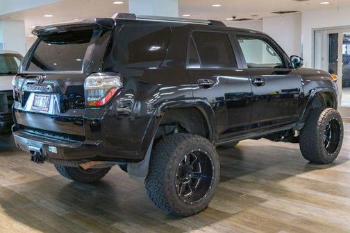 Midnight Black Metallic 2019 Toyota 4Runner SR5 Premium