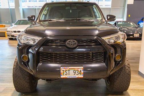 Midnight Black Metallic 2019 Toyota 4Runner SR5 Premium