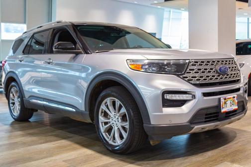 Iconic Silver Metallic 2022 Ford Explorer Limited