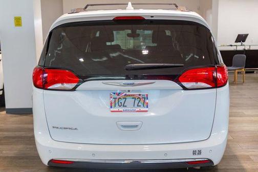 2018 Chrysler Pacifica Touring-L