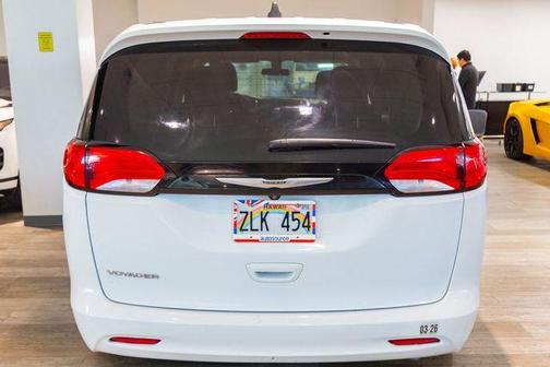 2022 Chrysler Voyager LX