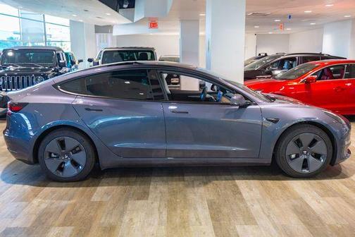 2023 Tesla Model 3 Base